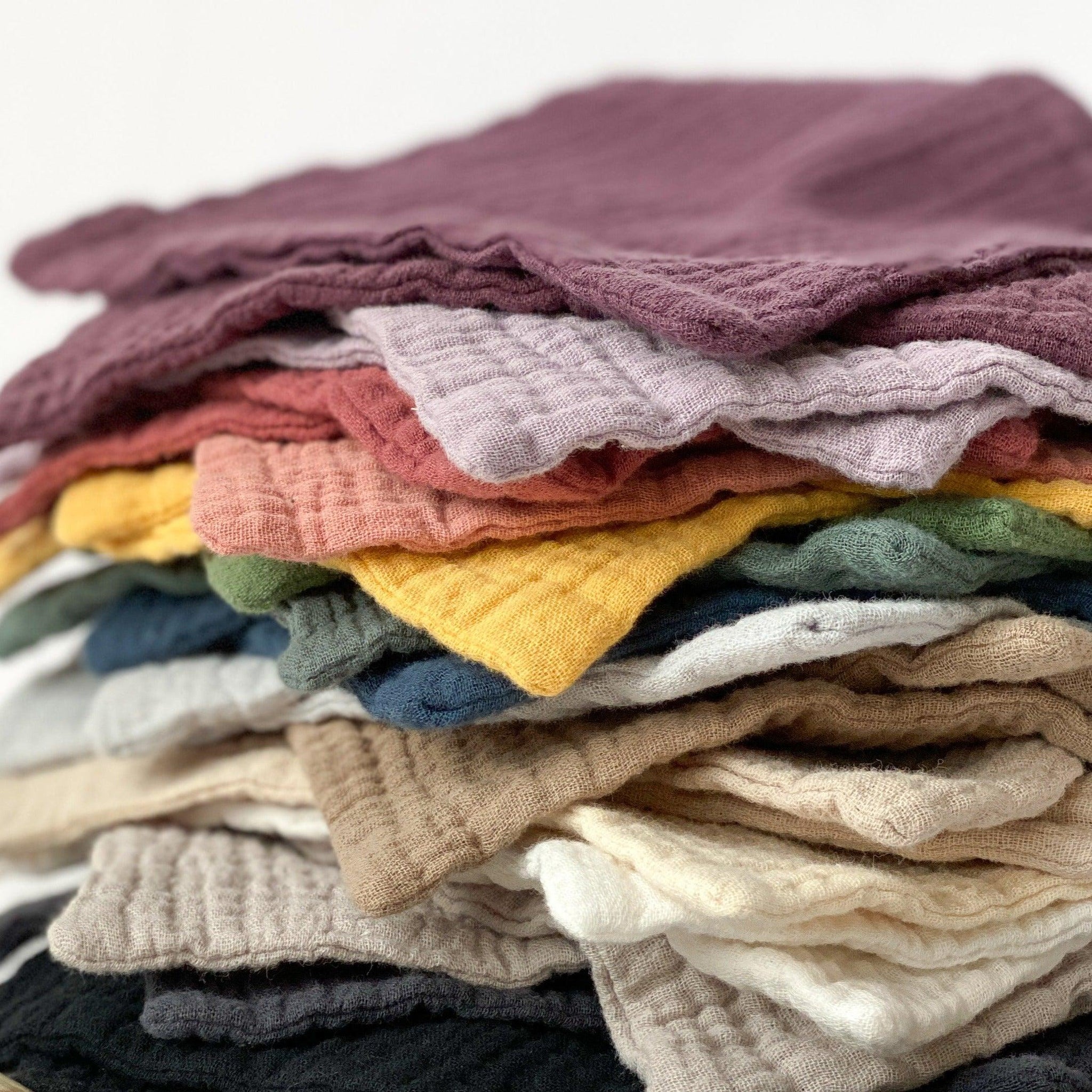 https://charleycharles.com/cdn/shop/products/small-gauze-washcloth-newborn-washcloth-7x7-multiple-colors-available-charley-charles-1_2048x2048.jpg?v=1702675360